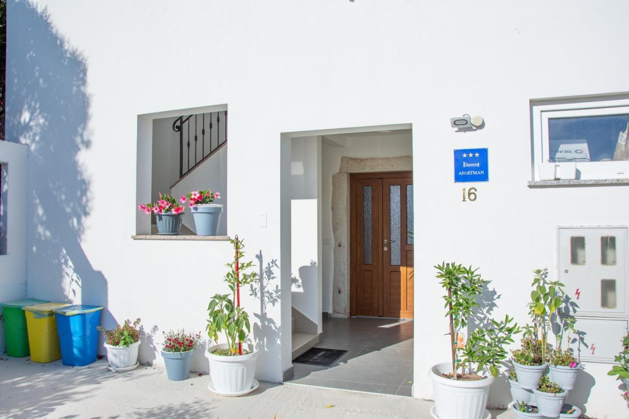 App Roko 3 Apartman Poreč Kültér fotó
